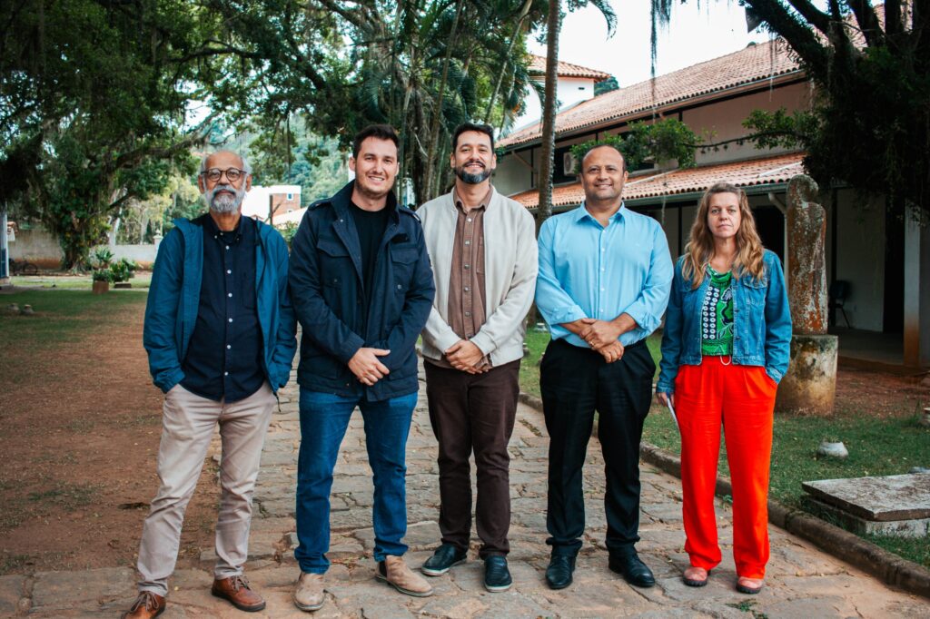 Prefeito Julinho Juju discute perspectivas para a Aldeia de Arcozelo junto a autoridades da Funarte