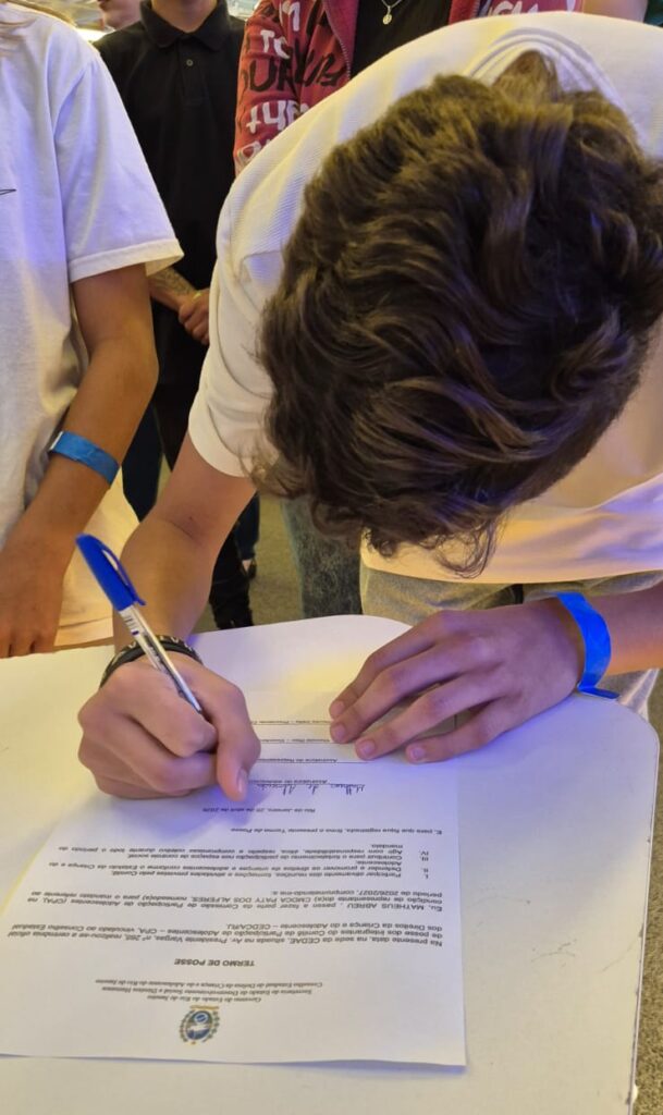 matheus de almeida abreu toma posse no comitê de participação de adolescentes do estado do rio de janeiro