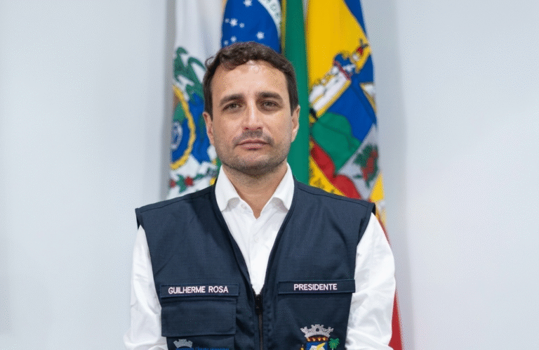 Festa do Tomate 2026: Prefeito Julinho Juju sanciona lei que torna necessária doação de alimento em dias de entrada gratuita