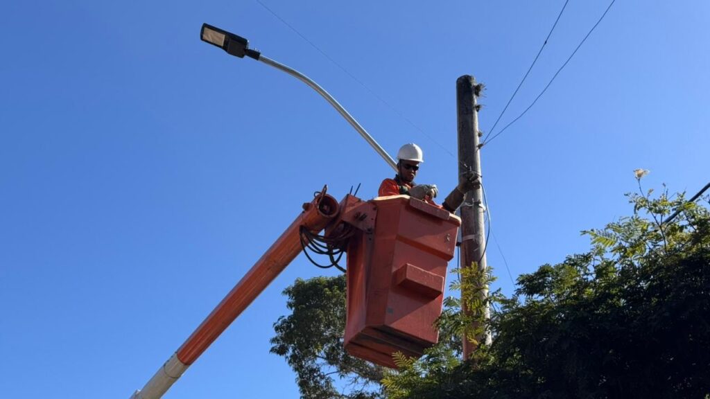Prefeitura de Paty adquire mais um caminhão 0 km com cesto aéreo